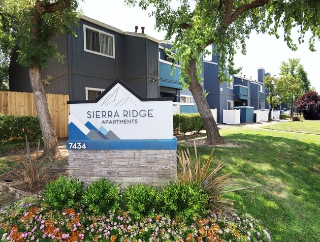 Building Photo - Sierra Ridge