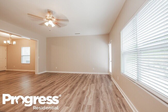 Building Photo - 1048 Joselynn Dr