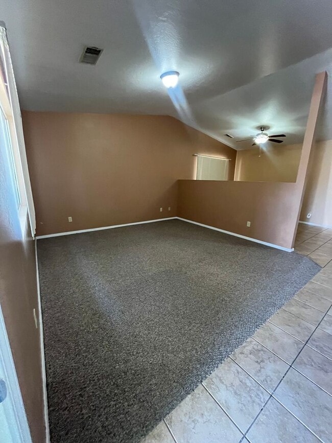 Building Photo - 9665 E Magma Dr