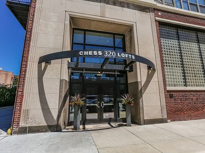 Building Entrance - 320 E 21st St