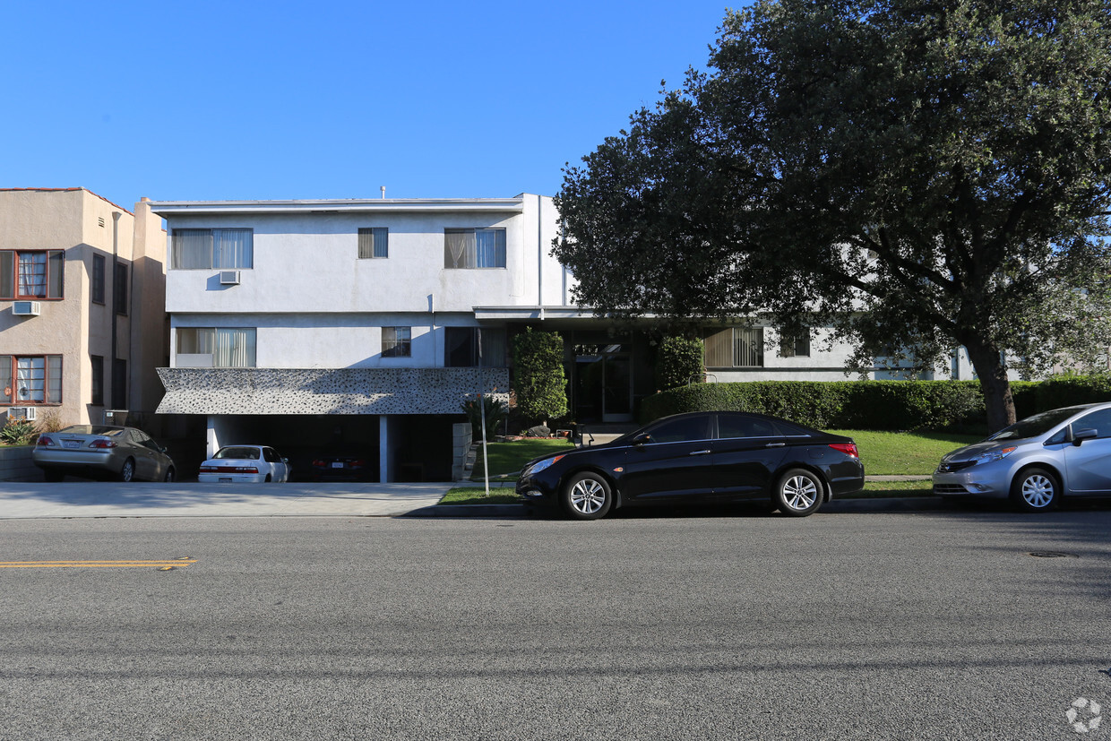 Building Photo - 939 E Lexington Dr
