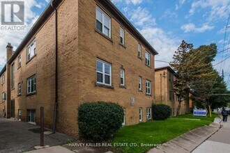 Building Photo - 2905 St Clair Ave E