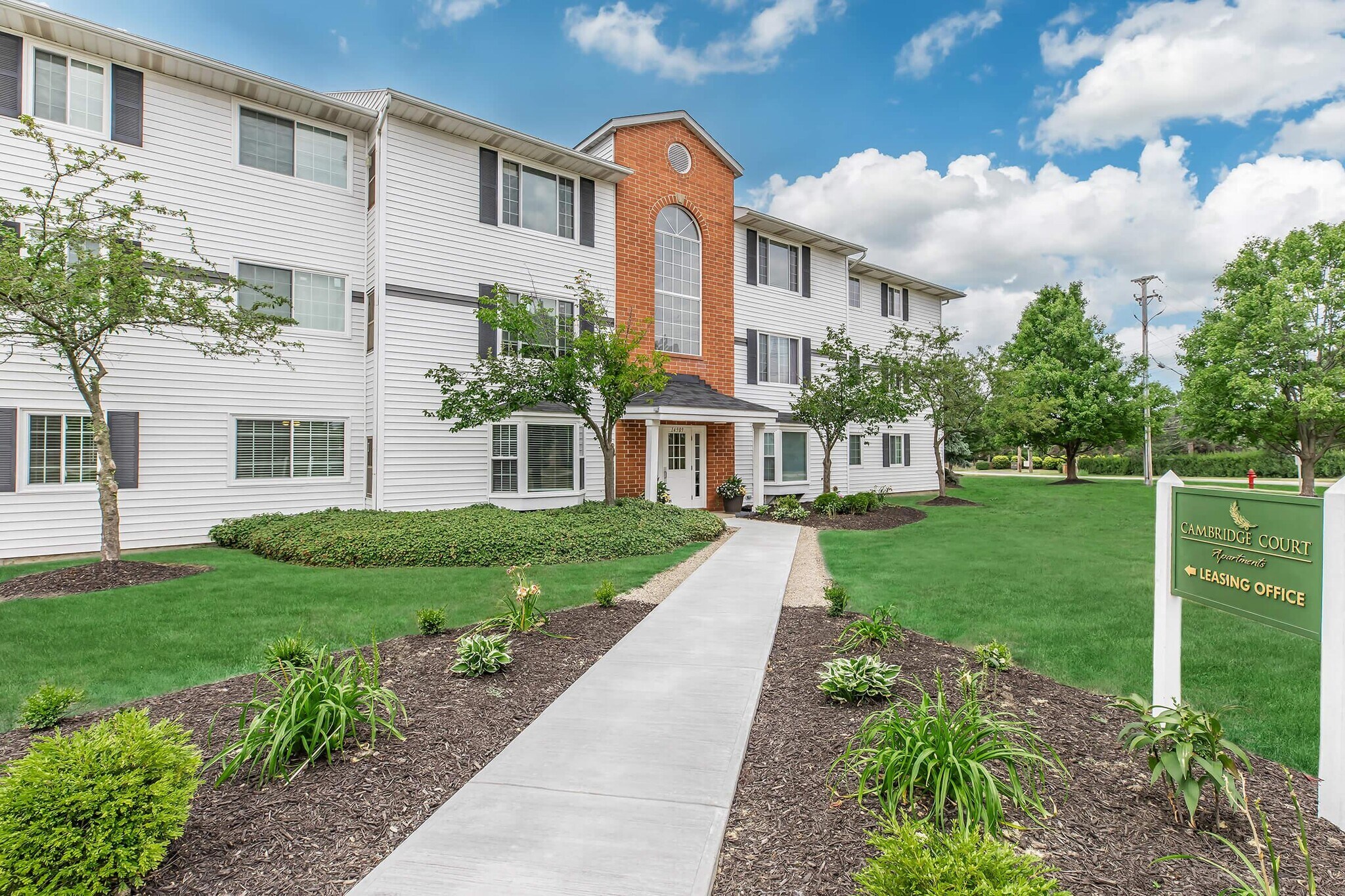 Cambridge Court Apartments – photo 4