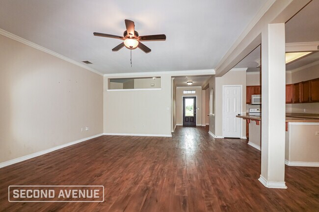 Building Photo - 7001 Spanish Wood Dr