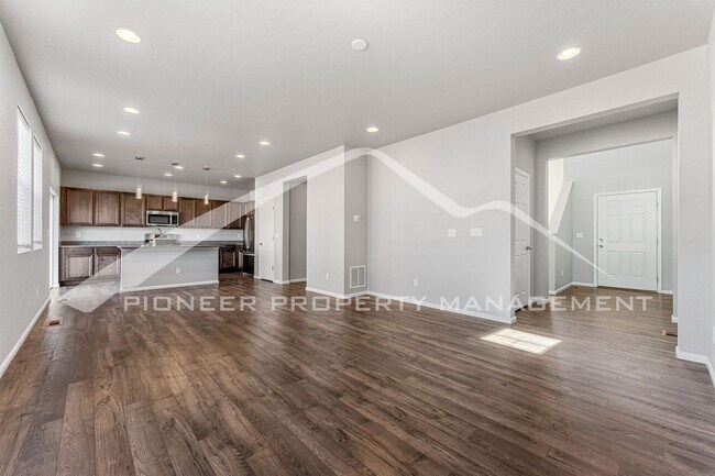 Building Photo - Charming Single Family Home with Central A...
