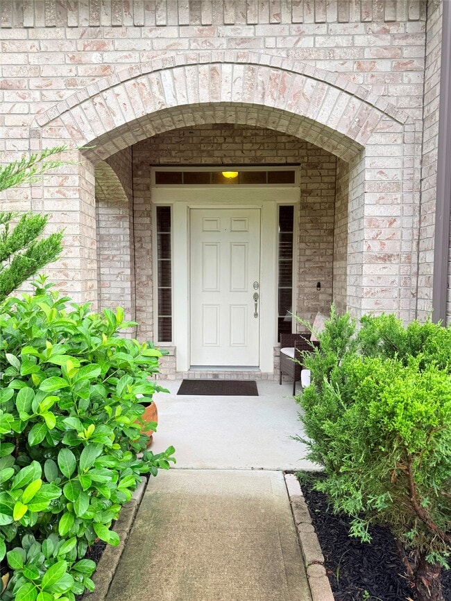 Building Photo - 20703 Winghaven Dr