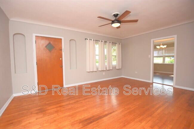 Foto del edificio - 636 Winfree Ave
