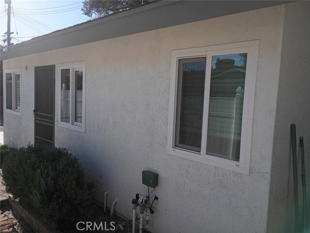 Building Photo - 947 E Cypress Ave