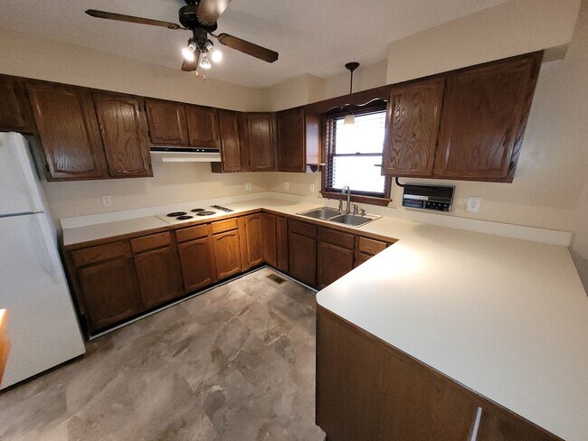 Foto del edificio - Available Soon! Country Living only Minutes to US 17