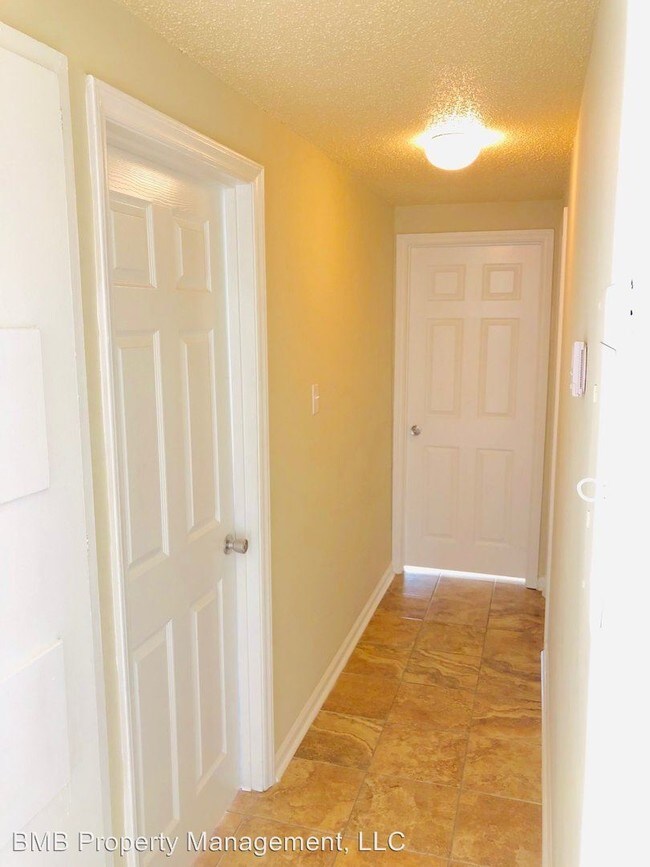 Building Photo - 2 br, 1 bath House - 126 Danya Court