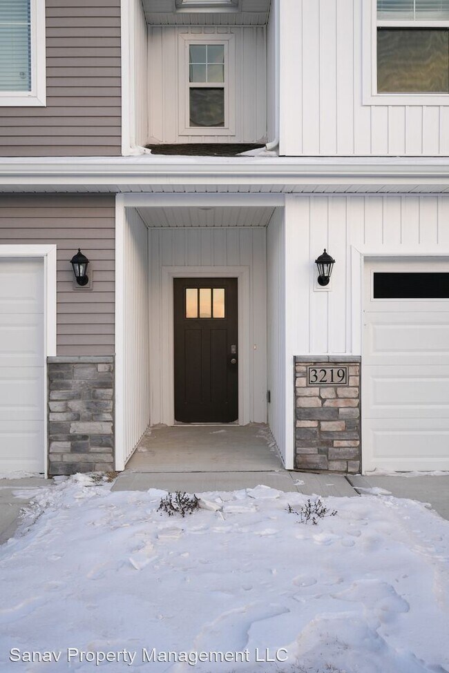 Foto del edificio - 3 br, 2.5 bath House - 3111 NW Cedarwood Ln