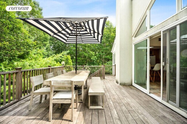 Foto del edificio - 20 Shady Cove Ln