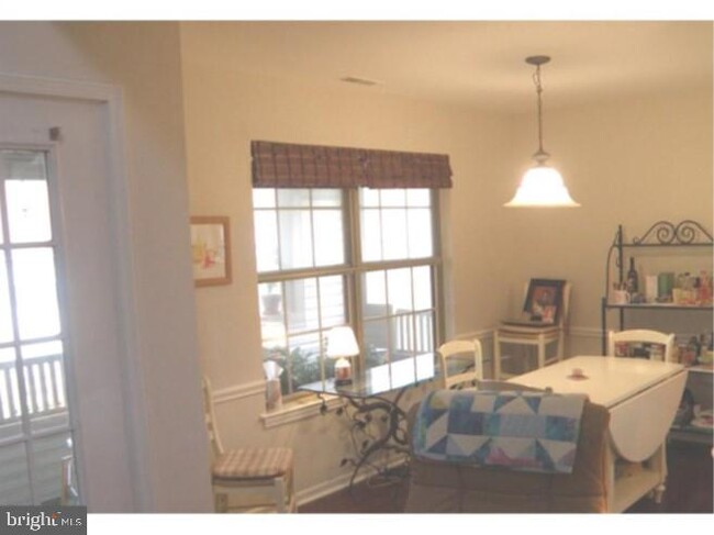 Building Photo - 363 Tavistock