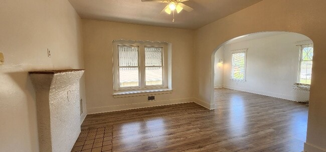 Foto del edificio - Large Sunny 4 Bedroom 3 Bath Country Style...
