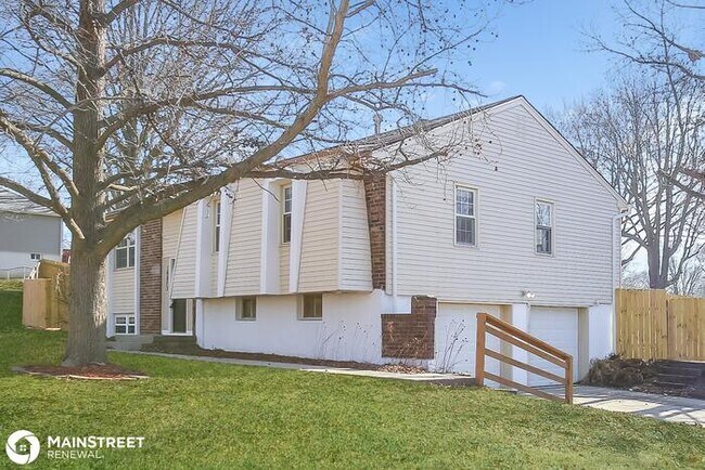 Building Photo - 19803 E 14th St N, Independence, MO 64056