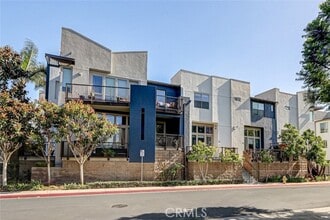 Building Photo - 5410 W 149th Pl