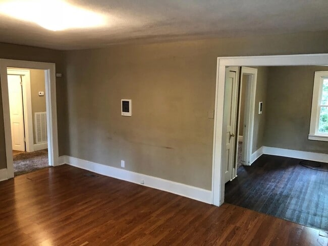 Building Photo - 419 Haynes St