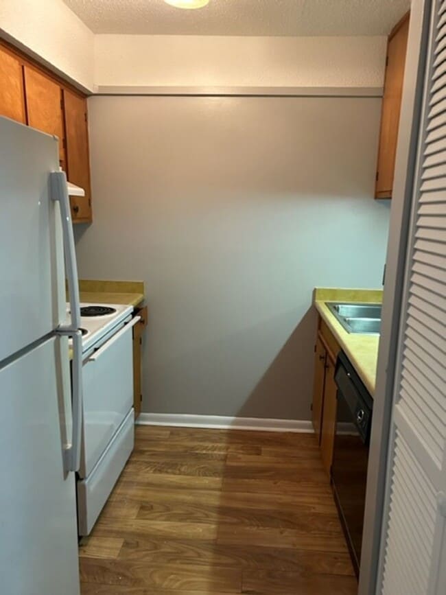 Building Photo - Salt Marsh Cove