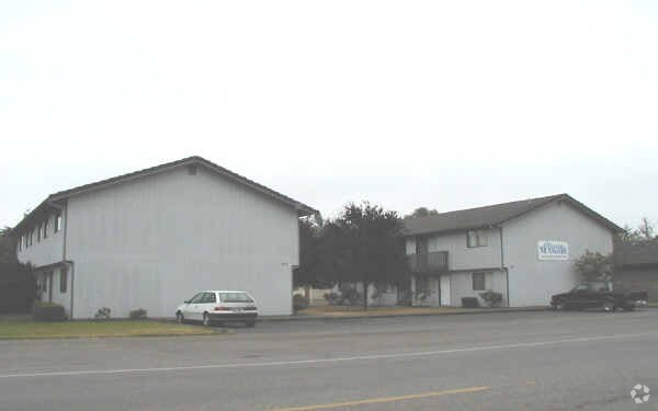 Building Photo - Rainier Manor Apartments