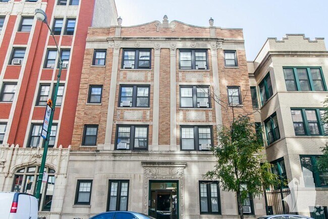 Building Photo - 541 W Belmont Ave