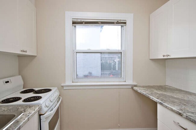 Photo du bâtiment - MODERN BACHELOR APT OLD SOUTH LONDON-INCLUSIVE!