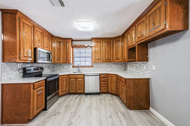 Foto del edificio - 4319 Pine Meadow Dr