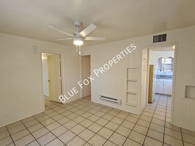 Building Photo - 3241 E Bermuda St