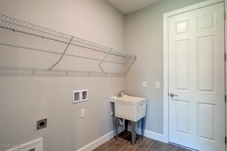 Building Photo - 4313 NW 27th Terrace