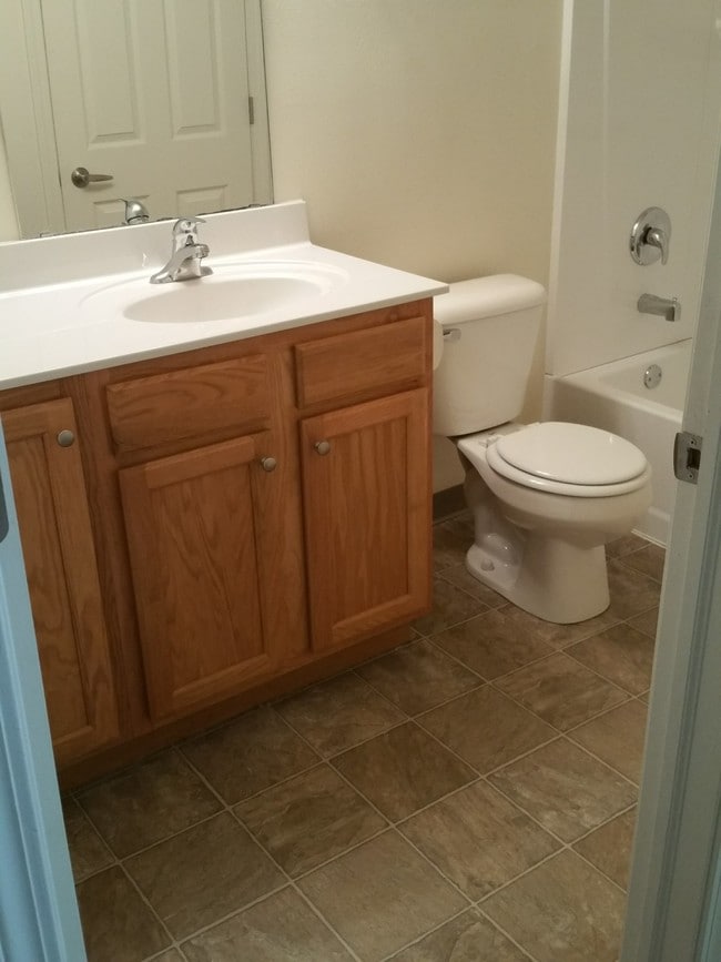 Hidden Creek Apartments Apartments New Berlin, WI