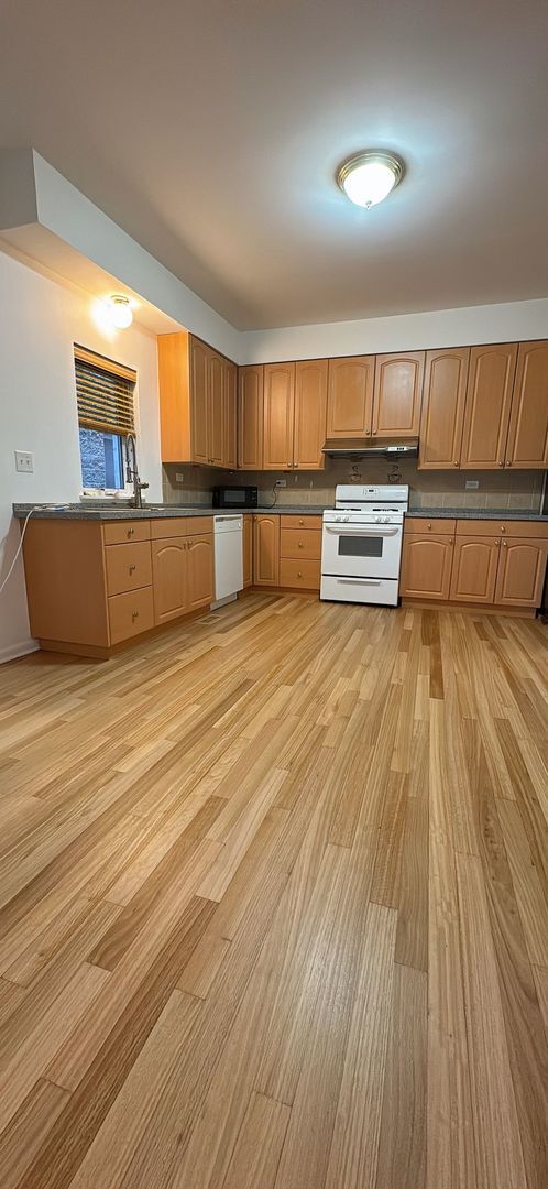 Foto del edificio - 711 W 31st St