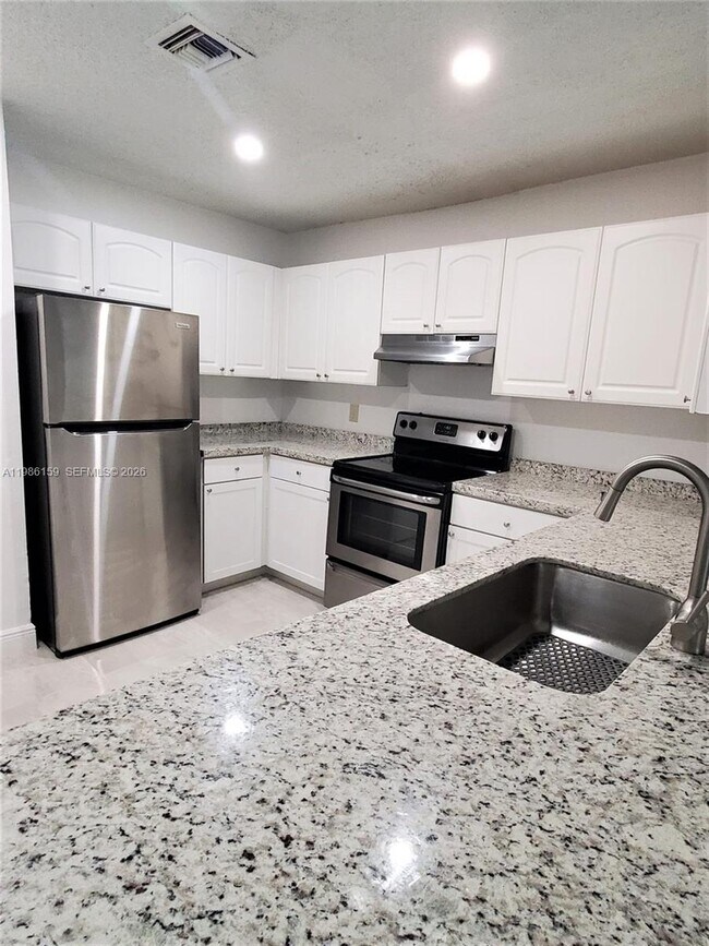 Foto del edificio - 2491 NW 82nd Terrace