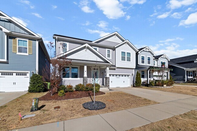 Building Photo - **Beautiful Wendell Home 3/2.5 W/ Fenced in Yard**