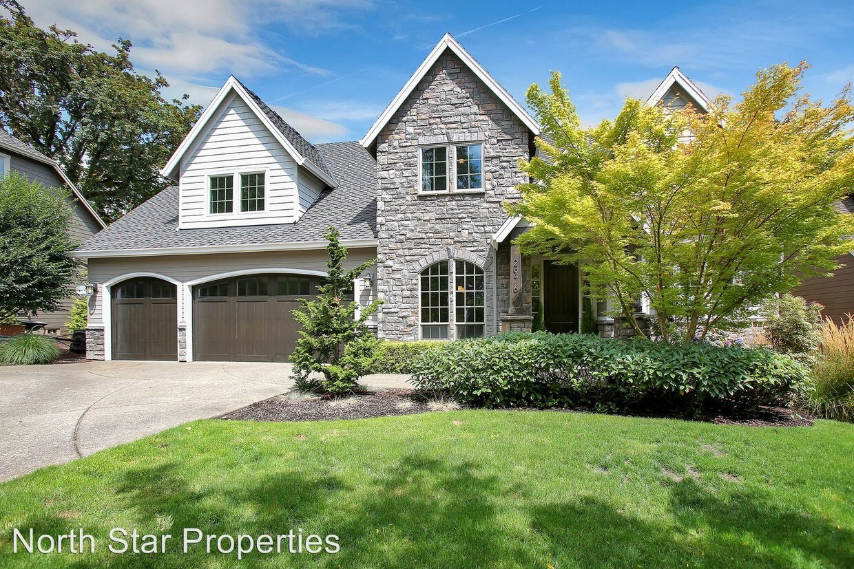Foto principal - 4 br, 3 bath House - 2976 Beacon Hill Dr.