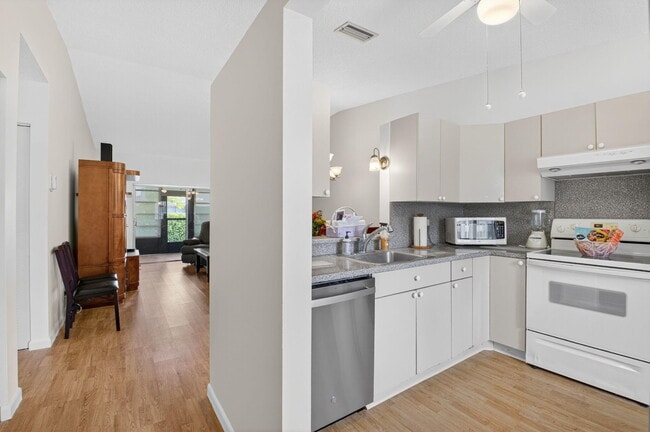 Building Photo - 18833 Argosy Dr