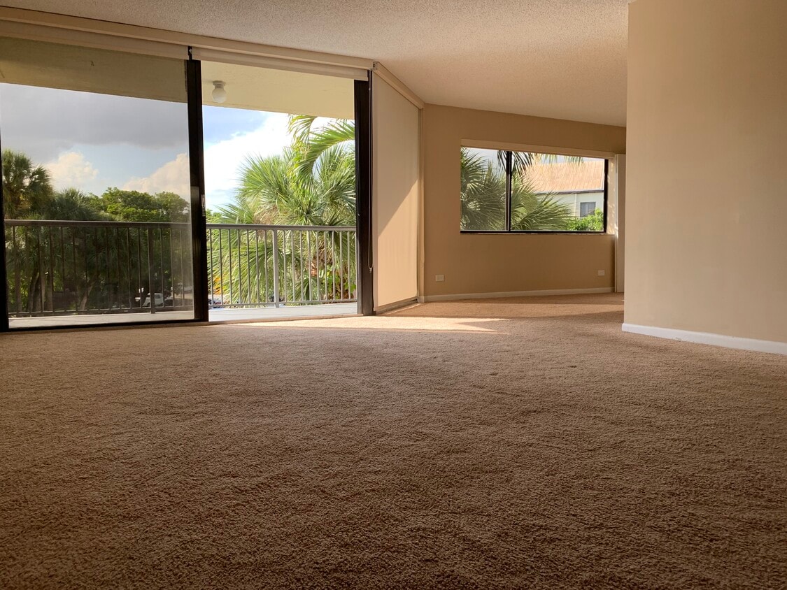 Primary Photo - 6701 SW 116th Ct