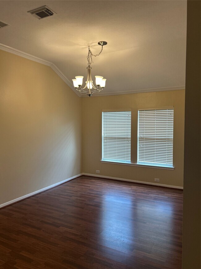 Foto del edificio - 15115 Crescent Lilly Dr