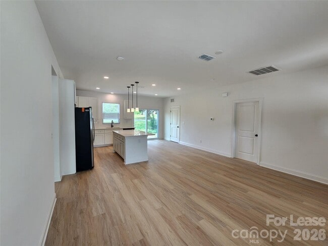 Foto del edificio - 1021 Jerome St