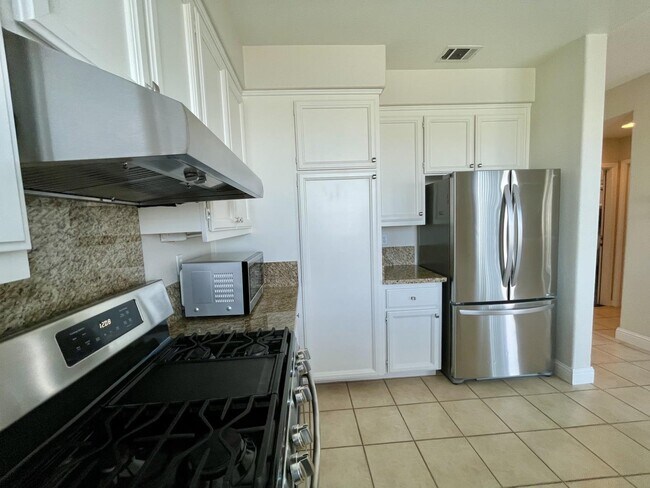 Building Photo - 509 Breakwater Dr