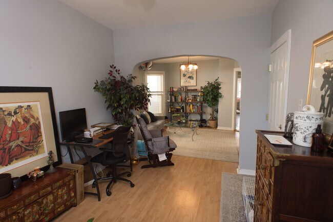 Foto del edificio - 4825 W Hutchinson St