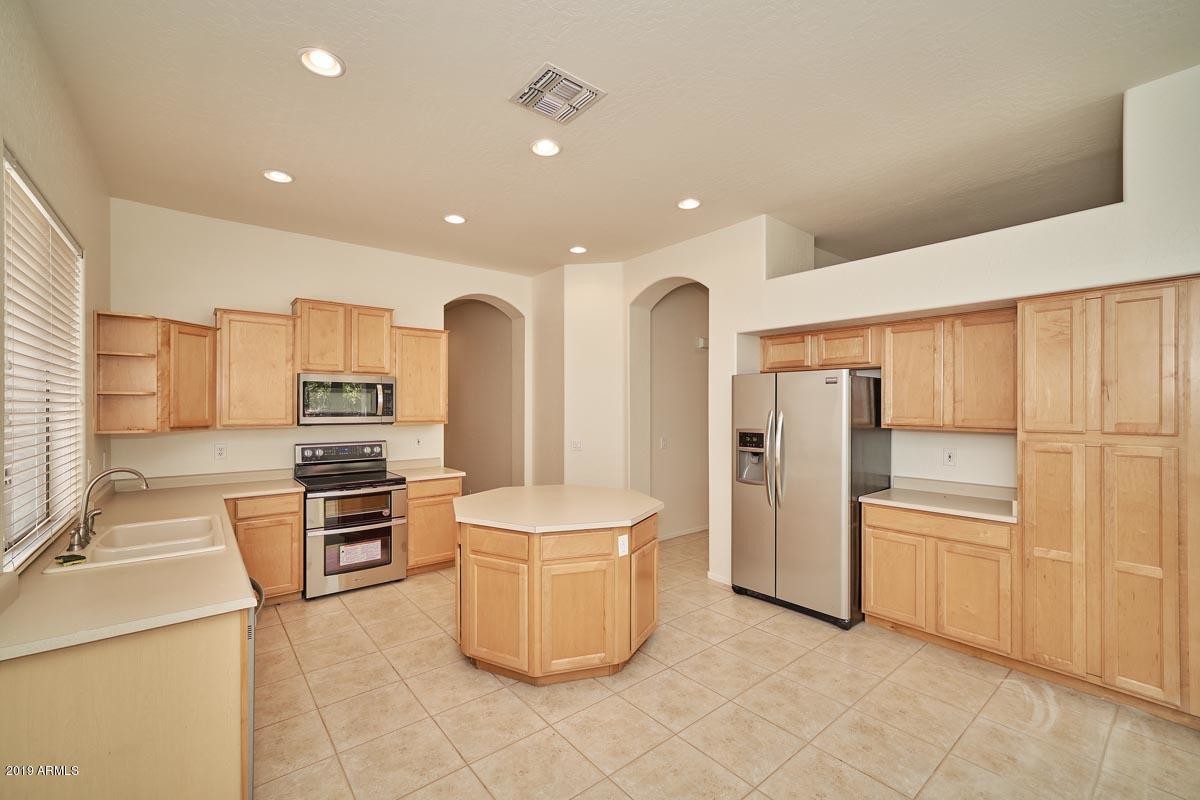 Primary Photo - 16624 S 15th Ln