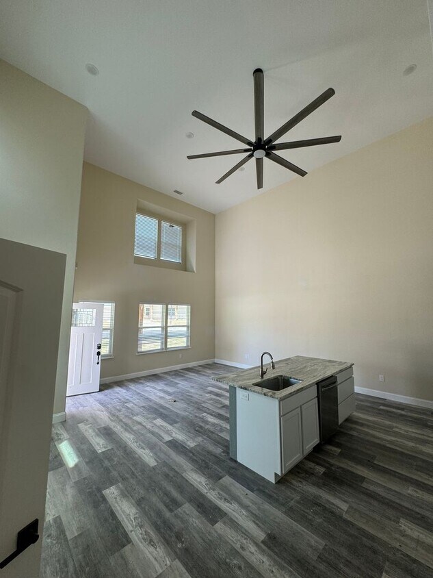 Foto principal - Peaster ISD Modern Living at its best - HI...