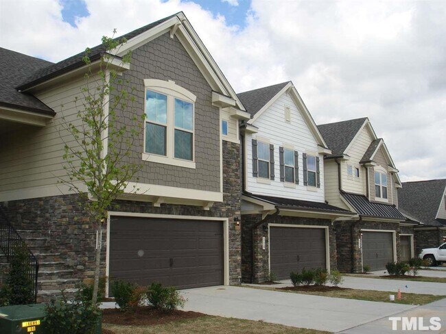 Building Photo - 118 Alamosa Pl