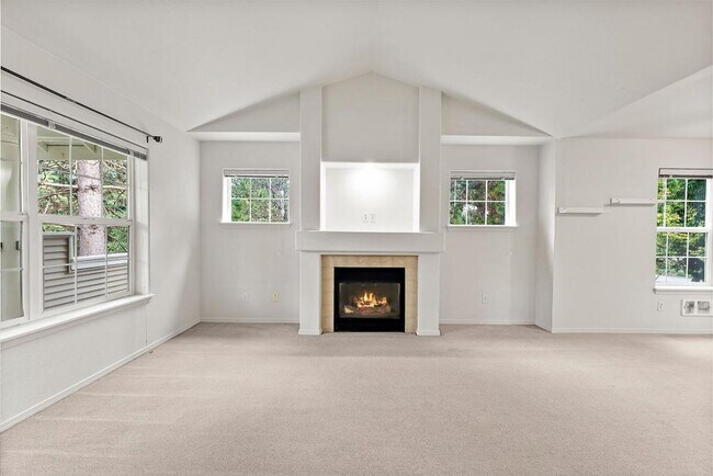 Foto del edificio - Charming 2 Bed Condo in DuPont | Fresh Pai...