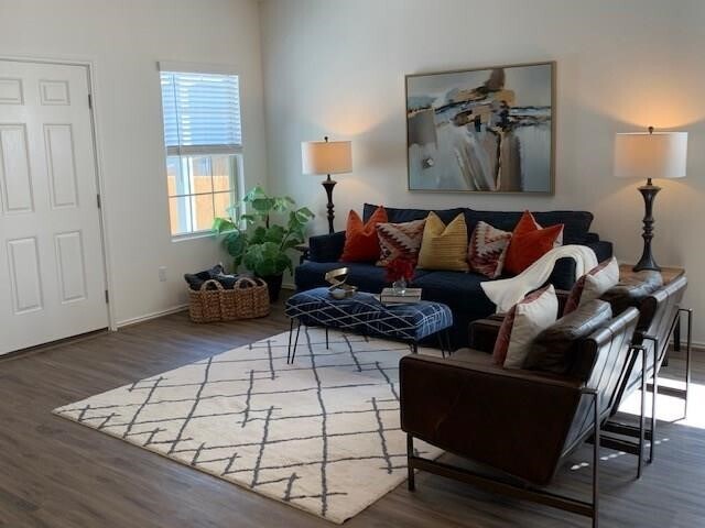 Building Photo - 117 Galaxy Wy