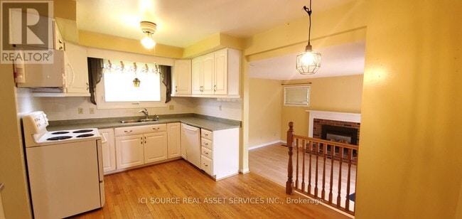 Building Photo - 39 Dunnett Blvd