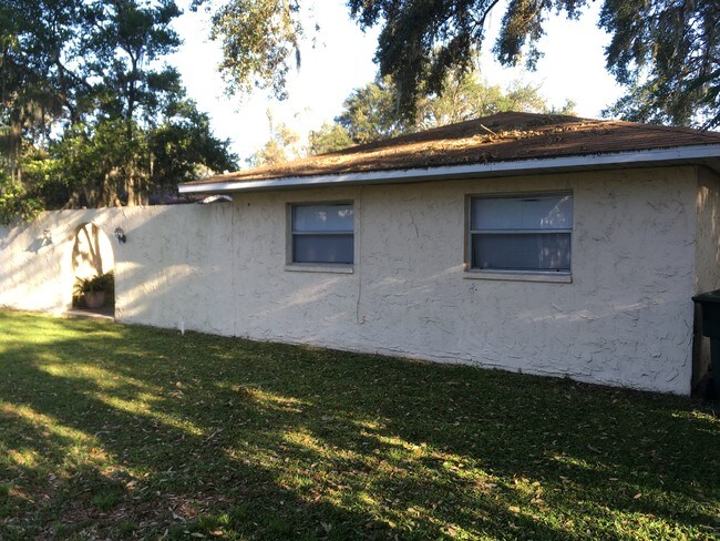 Building Photo - 217 Lenox St