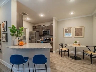 Foto del edificio - Affordable Comfort with Modern Style!