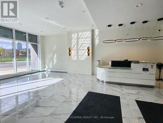 Building Photo - 128 King St N