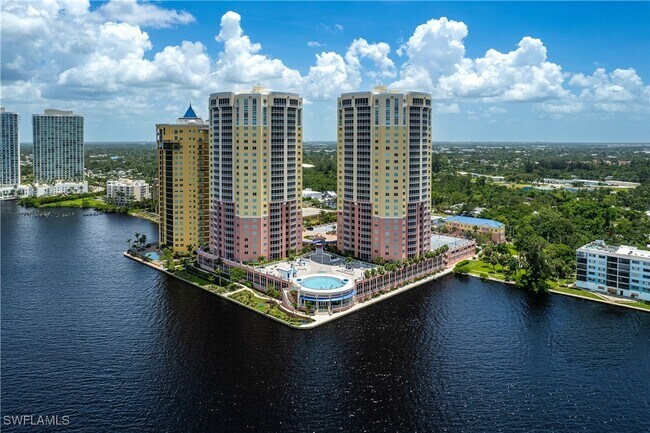 Foto del edificio - 2743 First St