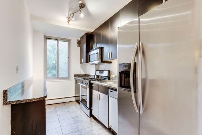 Photo - 4200 Cathedral Ave NW House